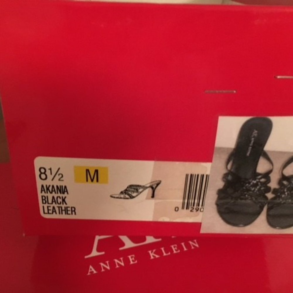Shoes - Picture 5 of 6